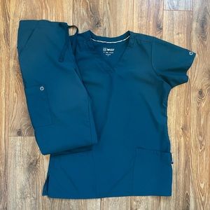 Scrub set